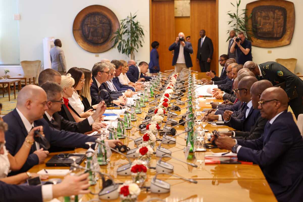 Aleksandar Vučić Angola  Žoao Manuel Gonsalves Lorens  (11).jpeg