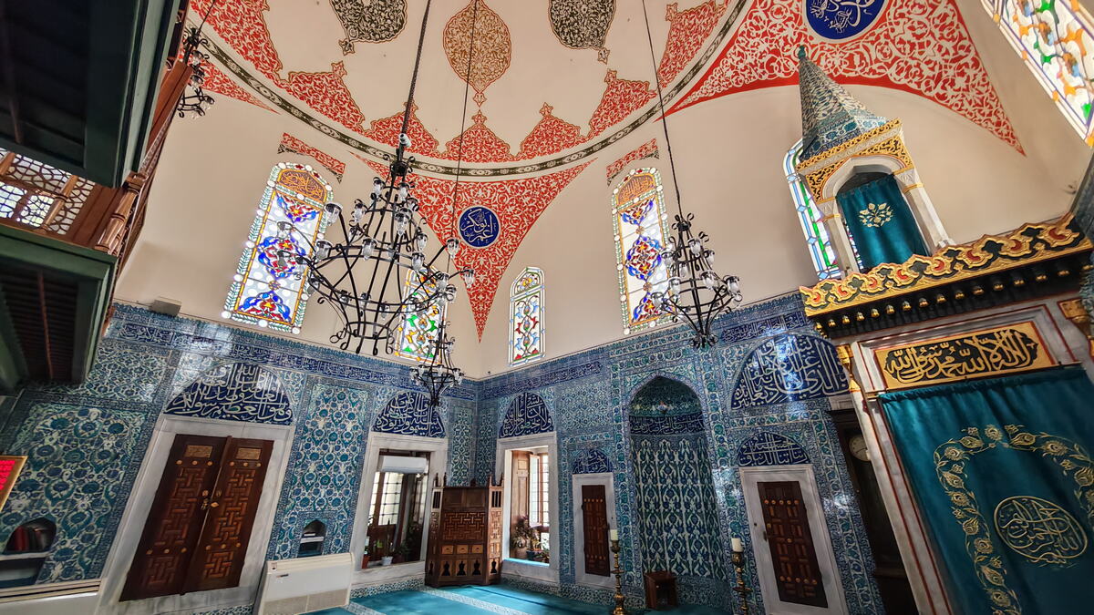 Činili džamija u Istanbulu, zadužbina sultanije Kosem