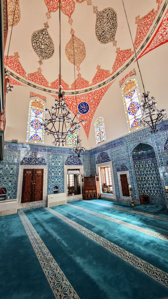 Činili džamija u Istanbulu, zadužbina sultanije Kosem