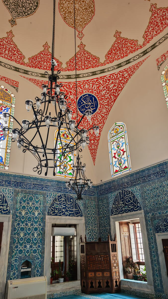 Činili džamija u Istanbulu, zadužbina sultanije Kosem