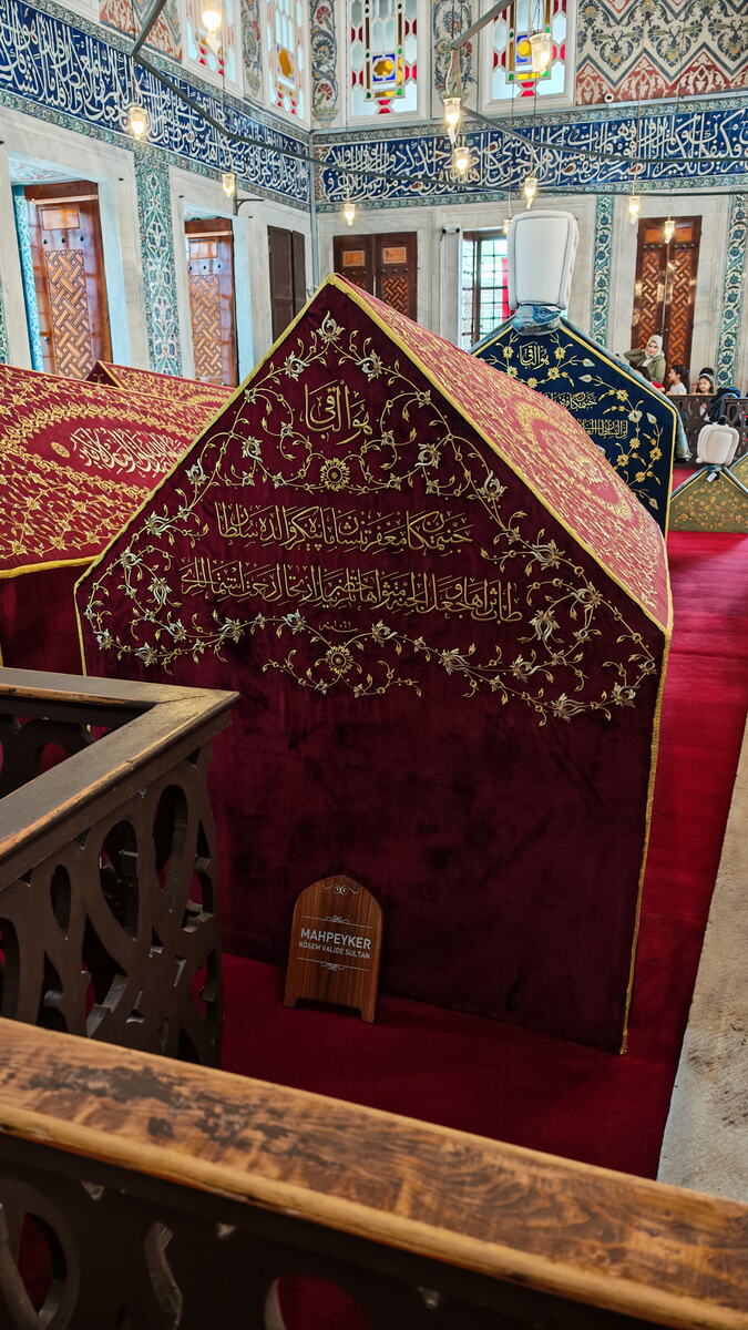 Grob sultanije Kosem u turbetu (grobnici) u kompleksu Plave džamije u Istanbulu