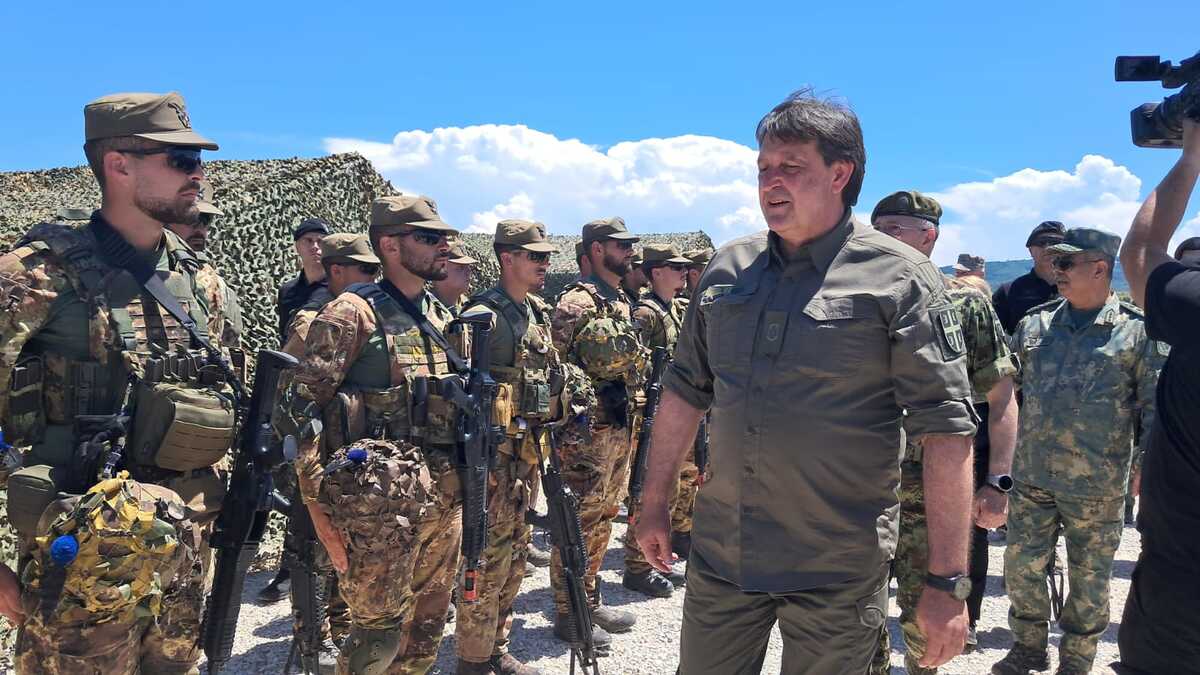 Vojska Srbije Bratislav Gašić (19).jpeg