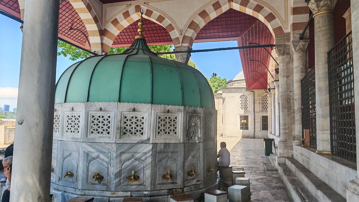 Džamija sultanije Mihrimah u naselju Uskudar u Istanbulu