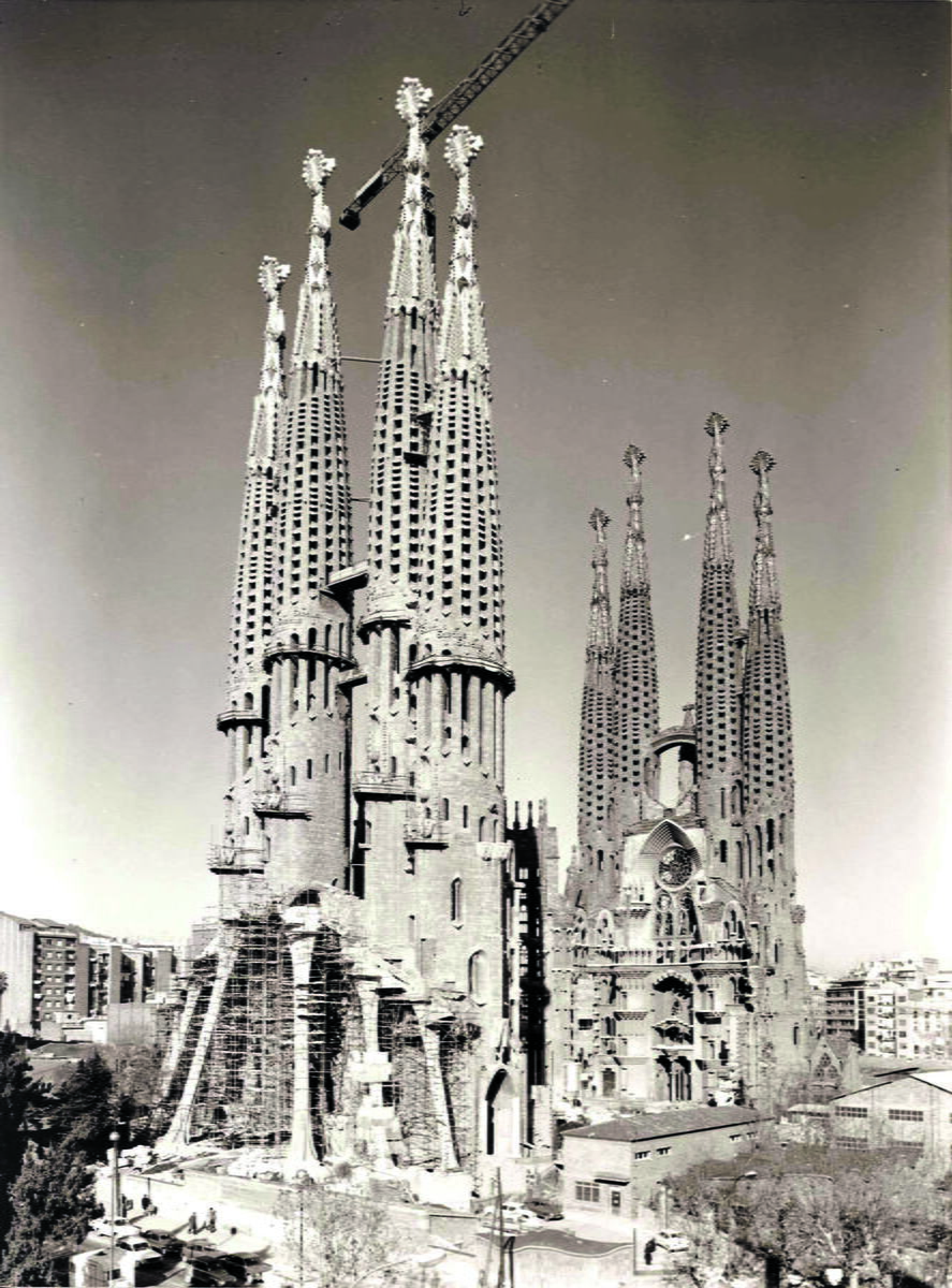 1977.jpg