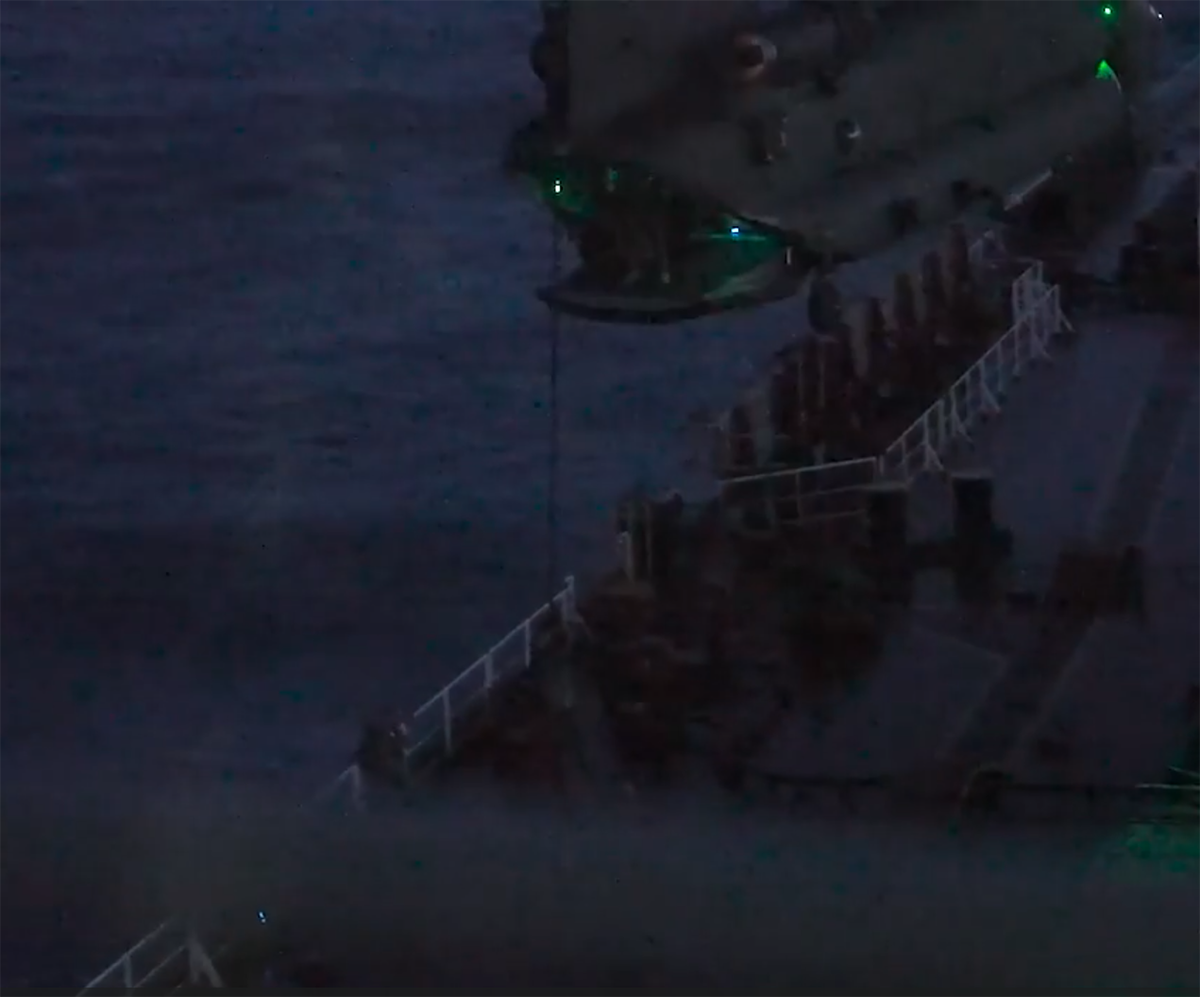 Komandosi birtanski marinaci  napali su ruski tanker (7).png