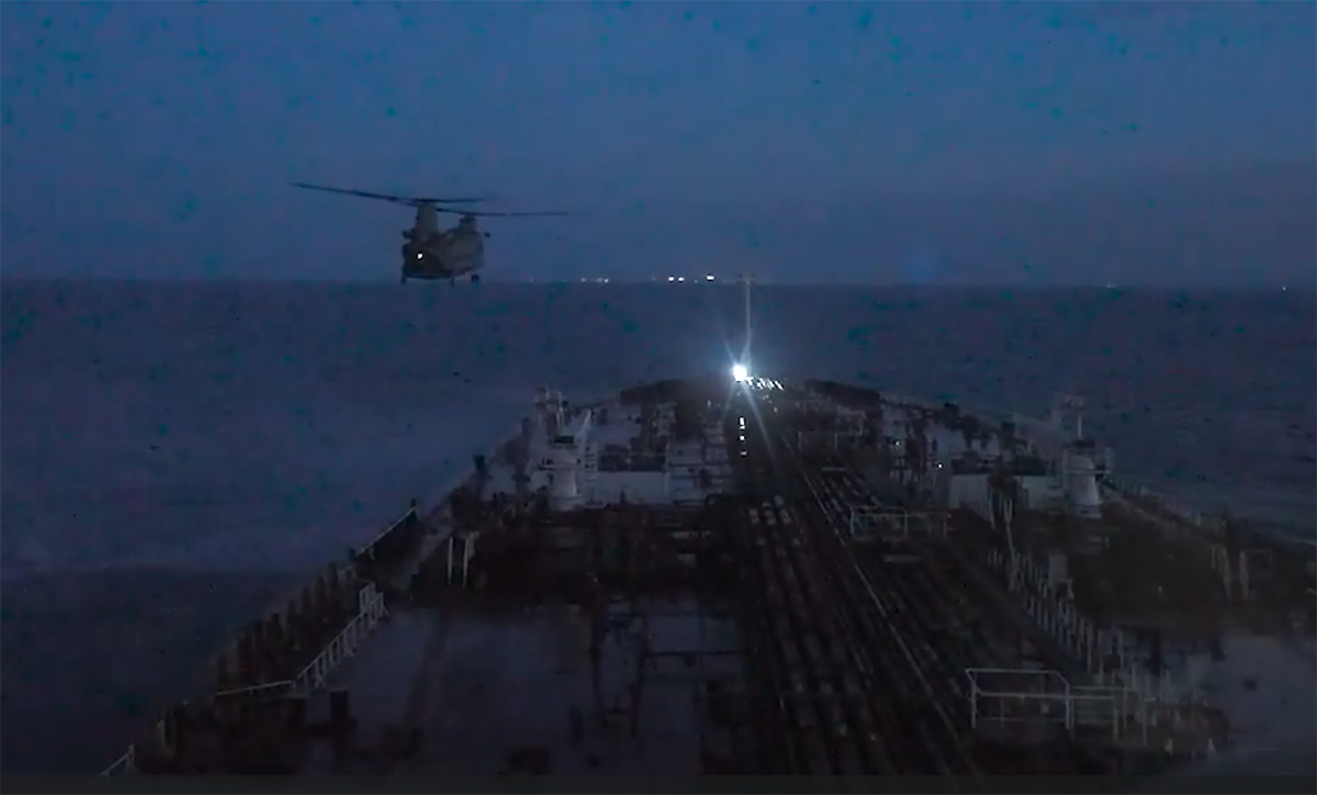 Komandosi birtanski marinaci  napali su ruski tanker (9).png