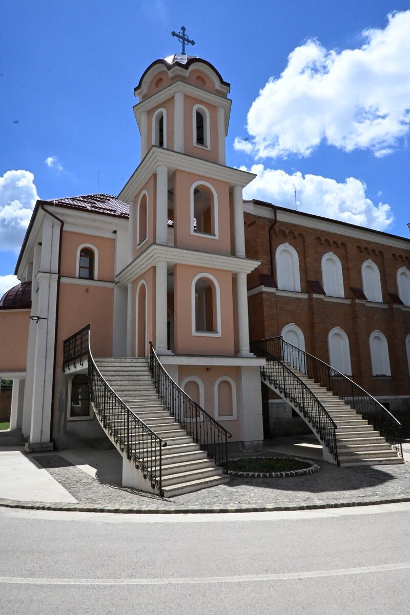 FOTO UIKS, hram Svete Petke u KPZ Sremska Mitrovica 1.jpg