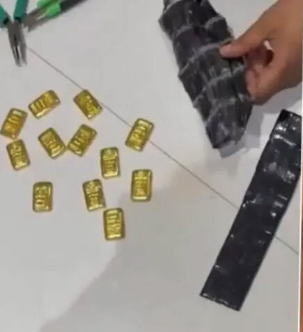 zlato avion Dubai