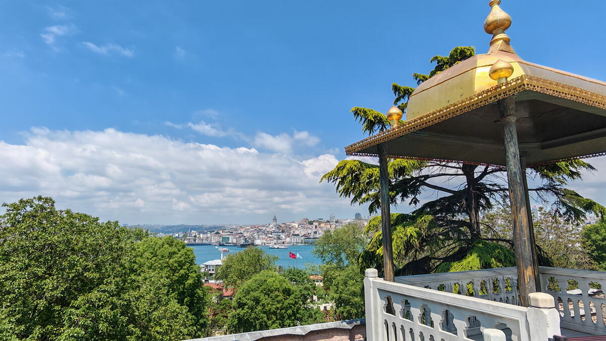 palata Topkapi - četvrto dvorište - Zlatni paviljon koji je izgrađen za vreme sultana Ibrahima I, sina sultanije Kosem