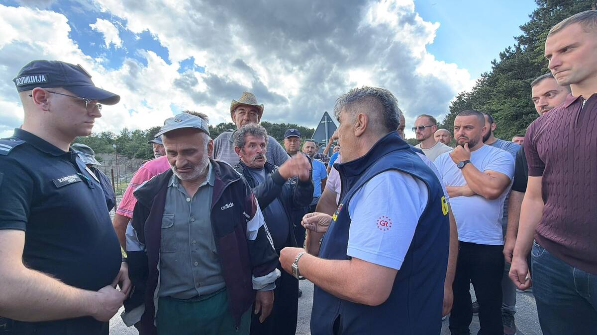 SJENICA-GOVEDJAK-DEPONIJA-BLOKIRANA-FOTORINA.jpeg