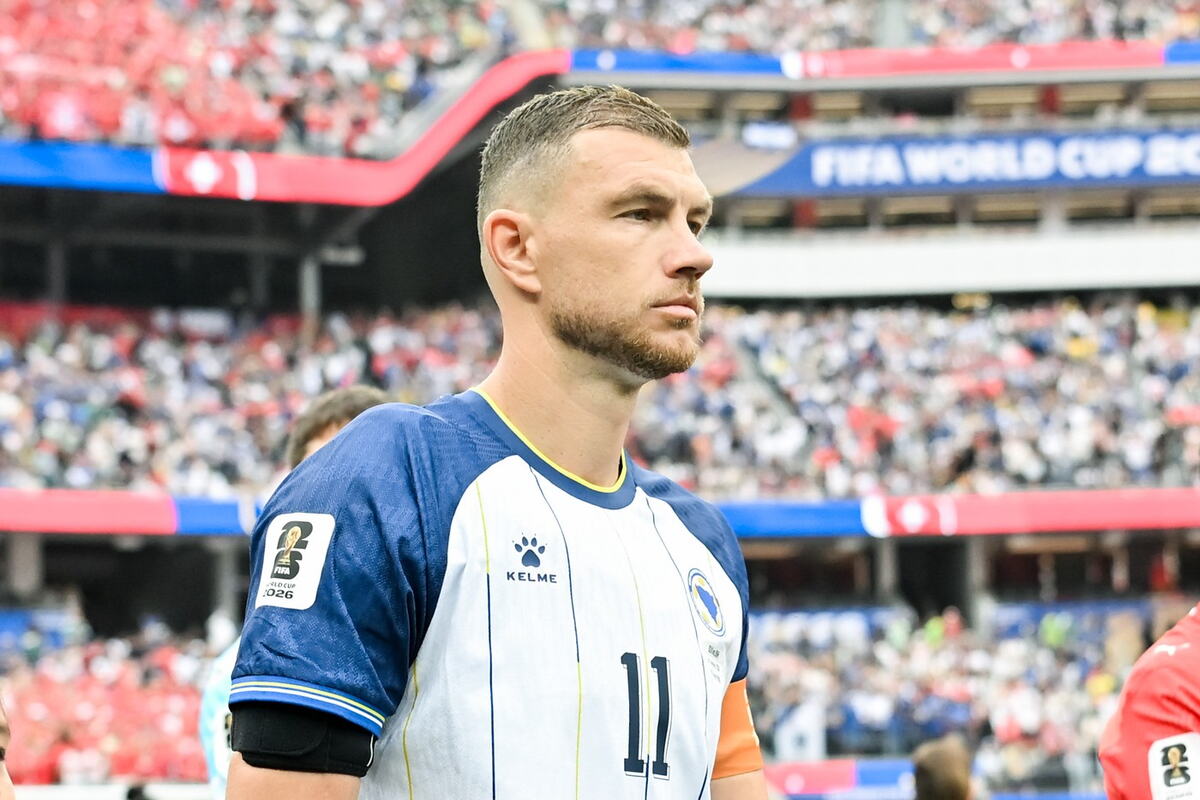 Edin Džeko na meču Švajcarska - Bosna i Hercegovina