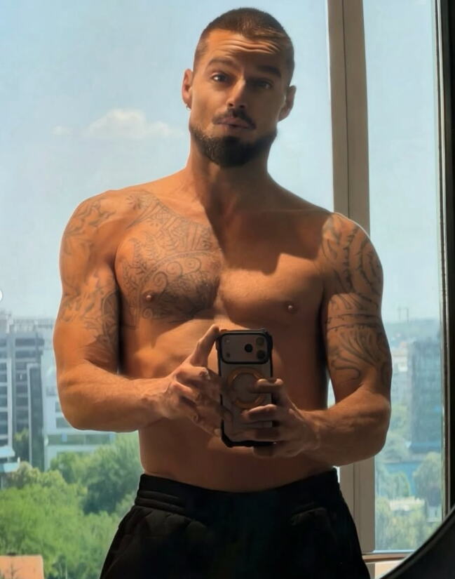 riki martin 10.jpg