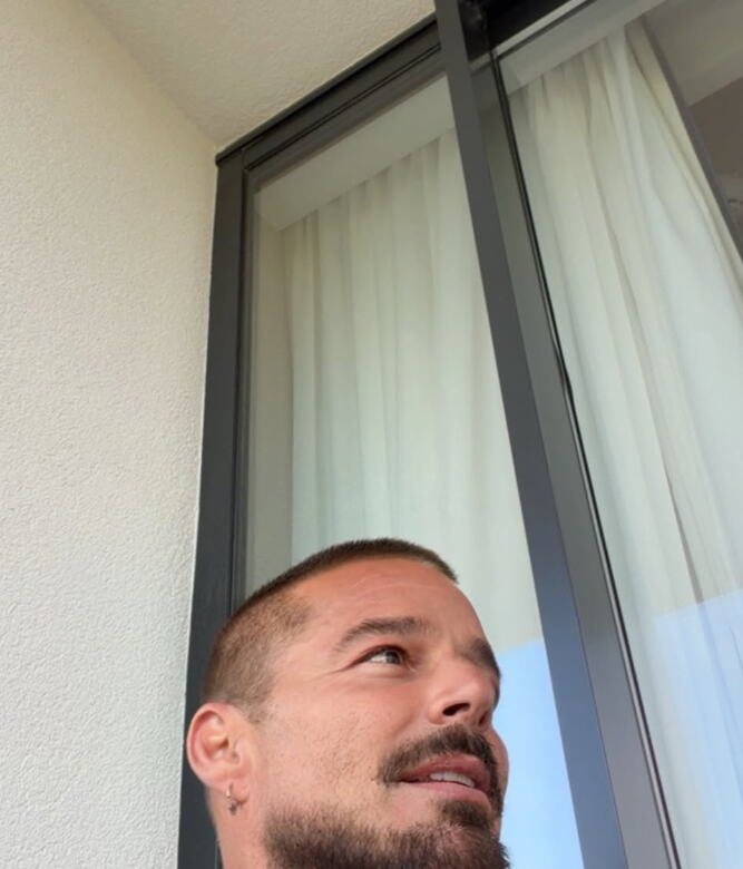 riki martin 4.png