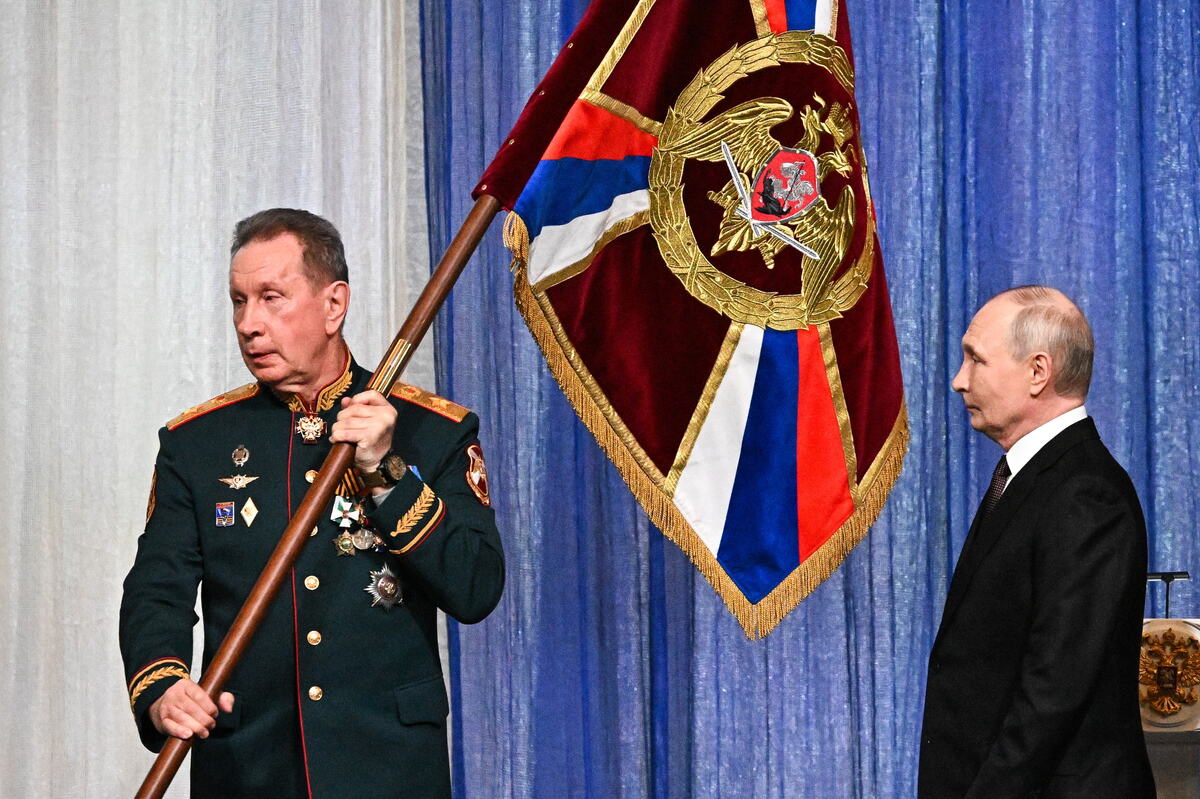 Viktor Zolotov05 EPA Sergey Bobylevsputnikkremlin P.jpg
