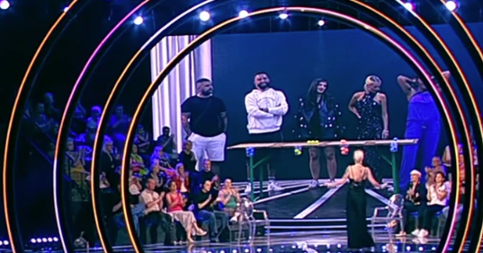 "POKAŽI DA NISI TOLIKO LUDA" Učesnica Elite izbačena tik pred finale, pa poslala pismo koje će zamrsiti konce na imanju u Šimanovcima: Ovim se menja tok igre