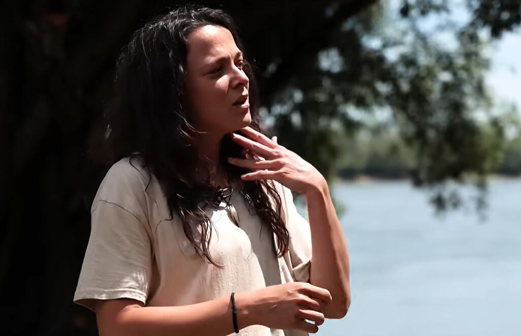 Jovana Dragojlović iz Novog Sada živi u prikolici na obali Dunava