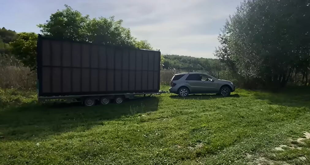 Mobilna prikolica u kojoj živi Jovana Dragojlović