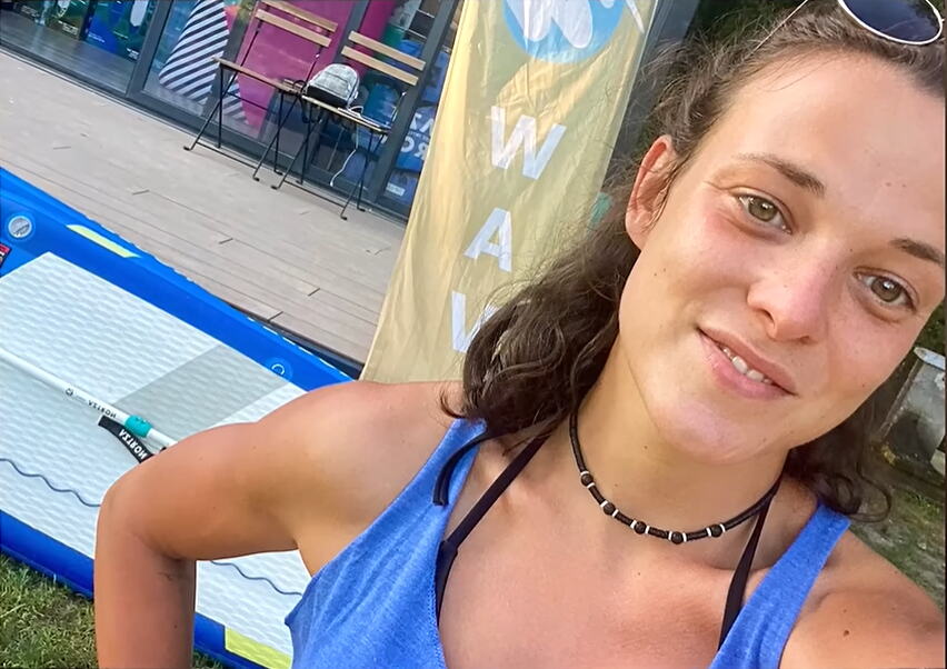 Jovana Dragojlović iz Novog Sada živi u prikolici na obali Dunava