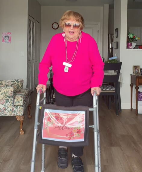 Lilijan Dronijak, baka influenserka, dobila opomenu zbog žurki u staračkom domu