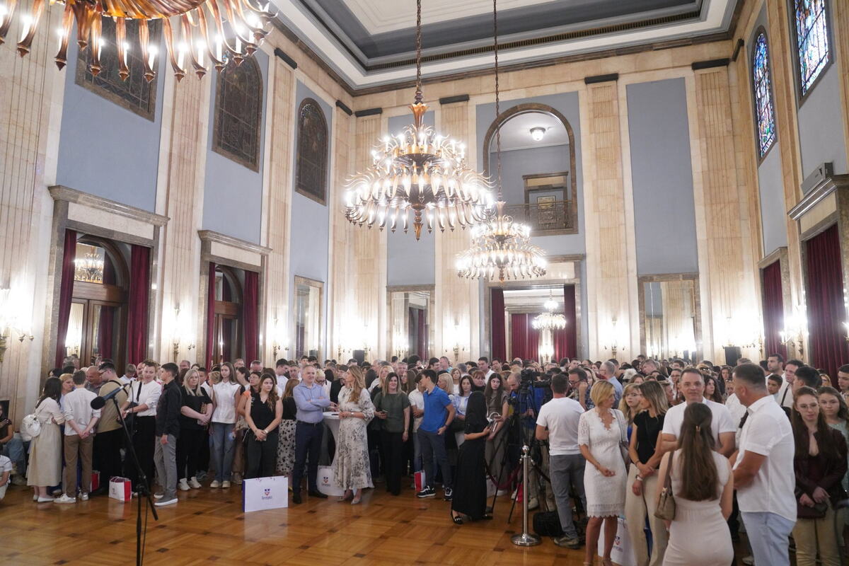Aleksandar Šapić đaci generacije