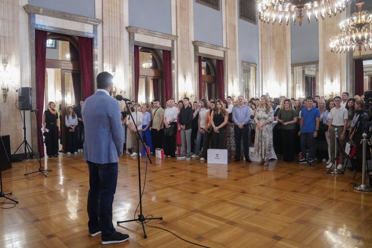 Aleksandar Šapić đaci generacije