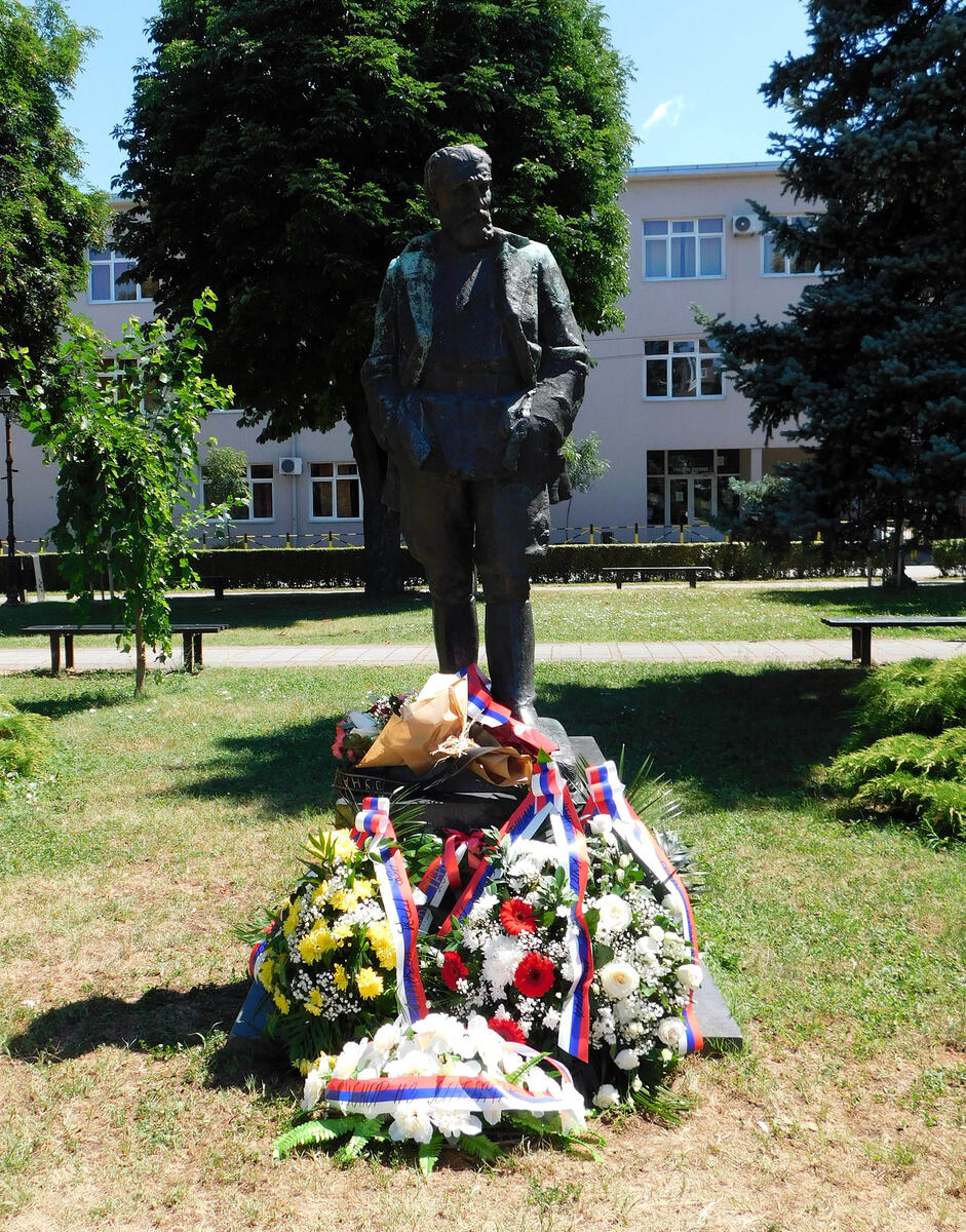 LOZNICA - Vlada Zečević.JPG