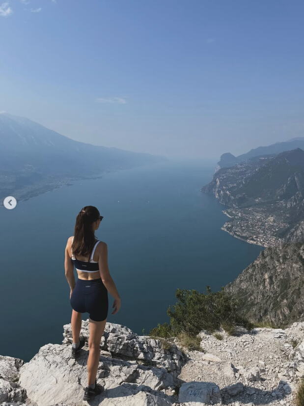 Nina Seničar 3.png