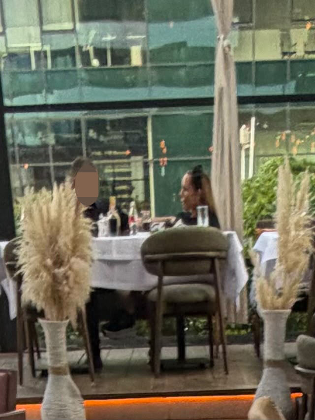 (PAPARACO) BIVŠI JOJ BIO U ZATVORU, GURAO JE DA JOJ SLOMI VRAT, SAD UHVAĆENA S DRUGIM Rodila sa 17, prošla horor, nudili joj novac za odnose: Evo šta sad radi
