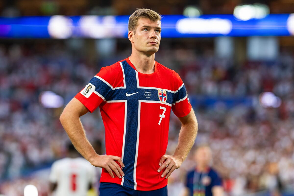 Aleksander Serlot na meču Norveška - Engleska