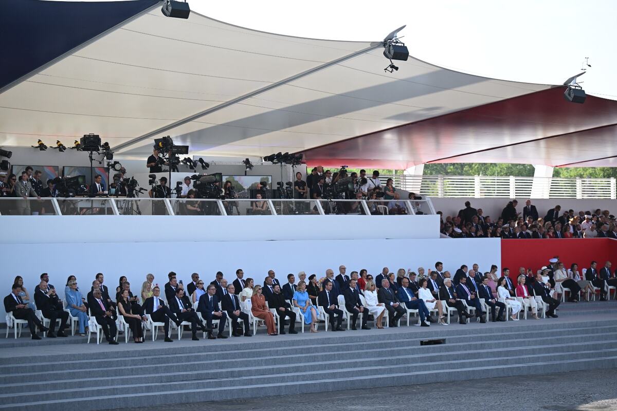 Francuska Pariz Dan pada Bastilje vojna parada Aleksandar Vučić