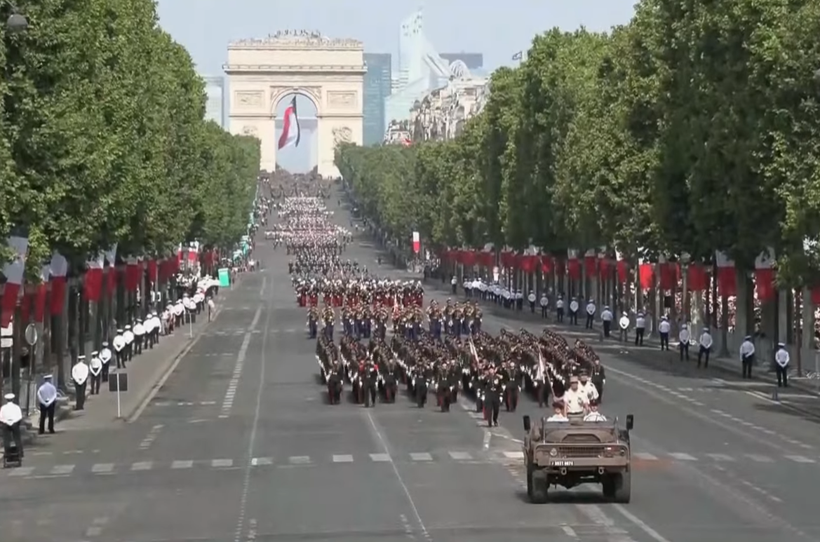 Francuska Pariz Dan pada Bastilje vojna parada