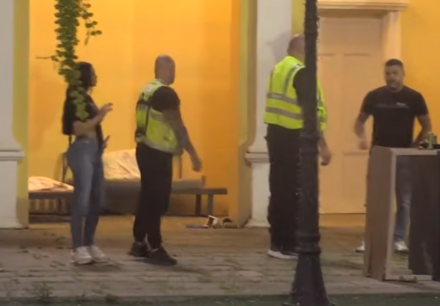 LJUBAVNA DRAMA TRESE ŠIMANOVCE Maja priredila ljubomornu scenu zbog Aneli, obezbeđenje moralo da reaguje: Asmin nije mogao da se izvuče (FOTO, VIDEO)