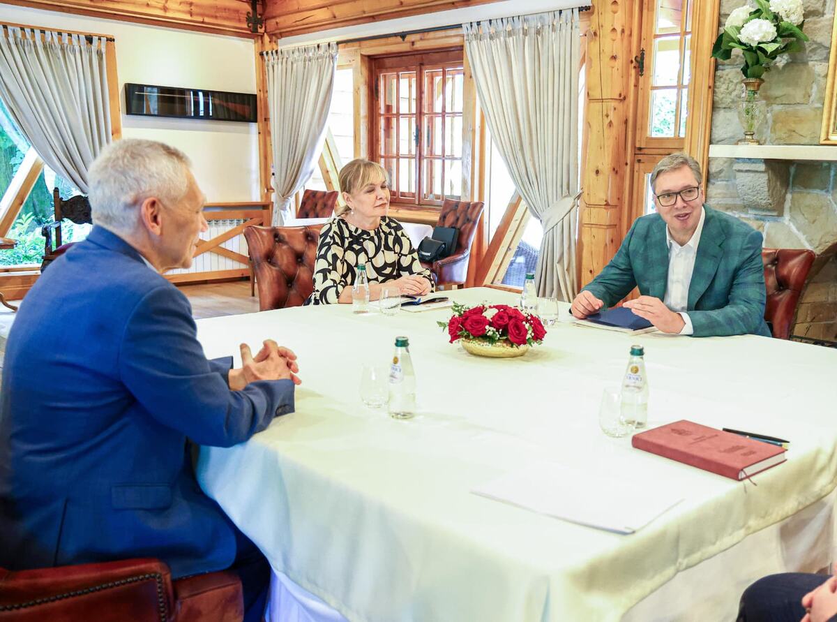 Aleksandar Vučić (2).jpeg