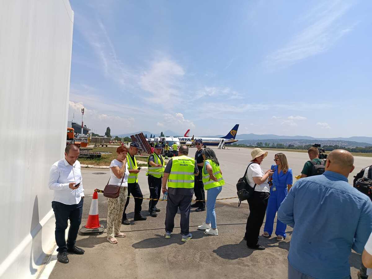 Niš prihvat pacijenata iz Crne gore Aerodrom Konstantin
