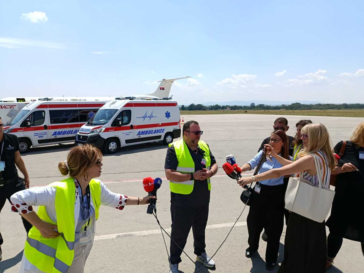 Niš prihvat pacijenata iz Crne gore Aerodrom Konstantin (1).jpeg