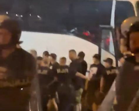 Tuča navijača i policije u Novom Pazaru