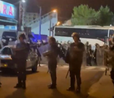Tuča navijača i policije u Novom Pazaru