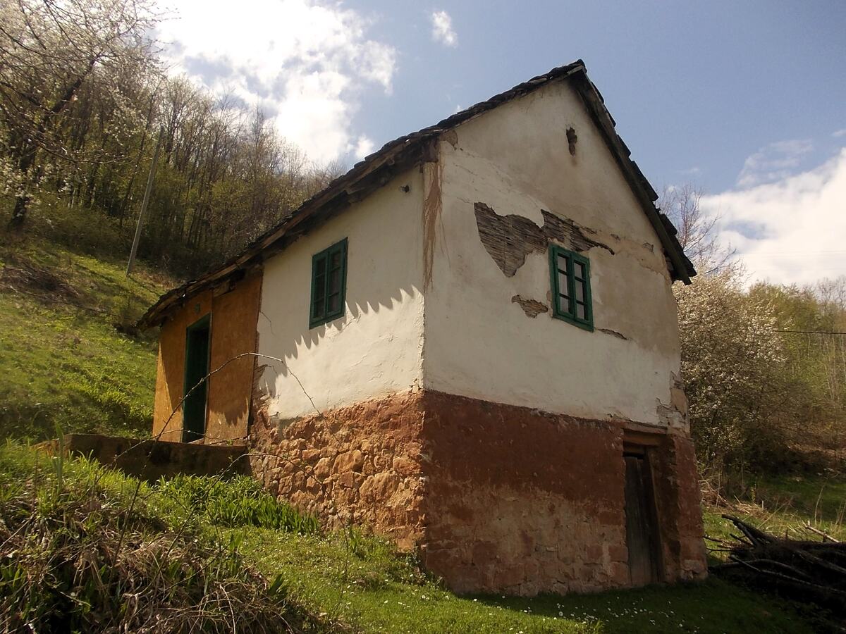 LOZNICA -Kuća u Trbušnici je ovako izgledala.JPG