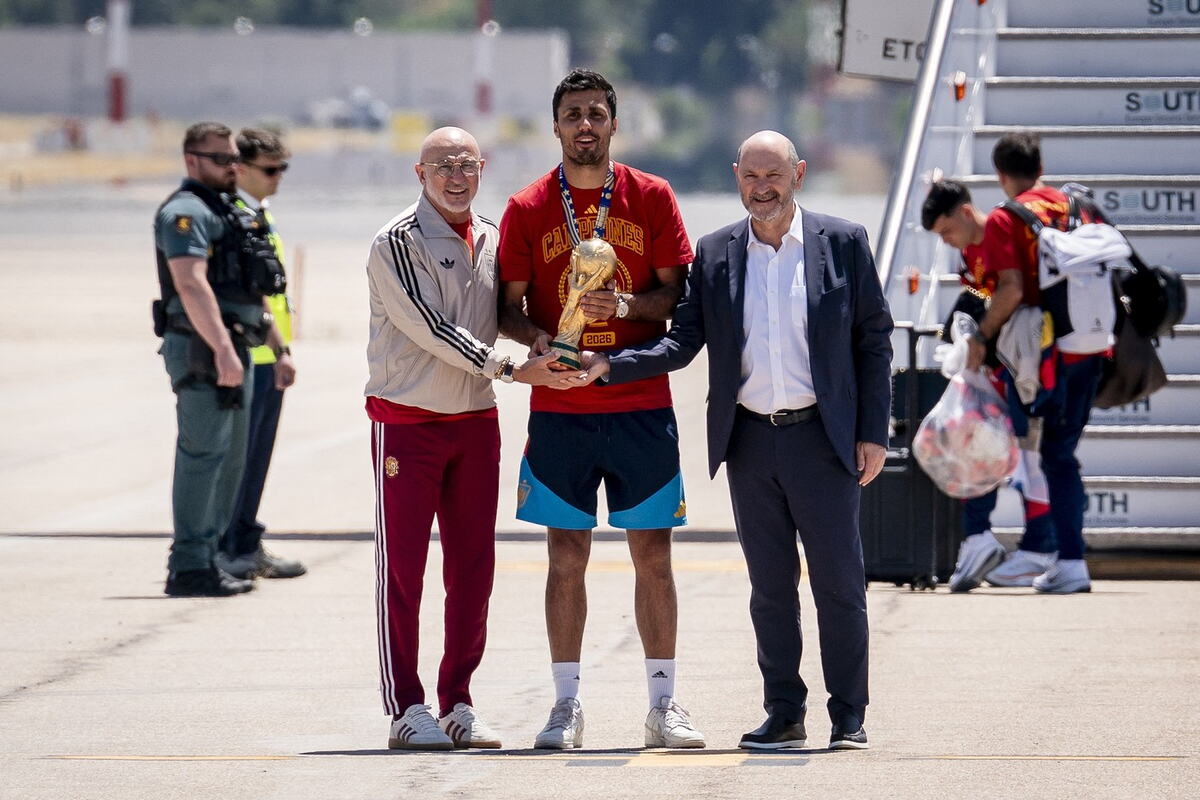 Španski fudbaleri doputovali u Madrid