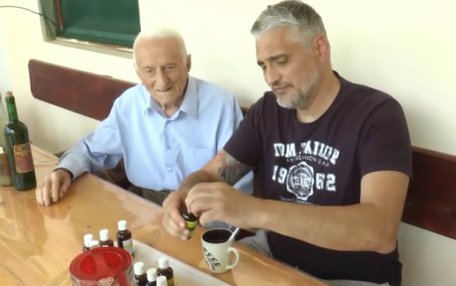 Deda Milovan i Čedomir Jovanović