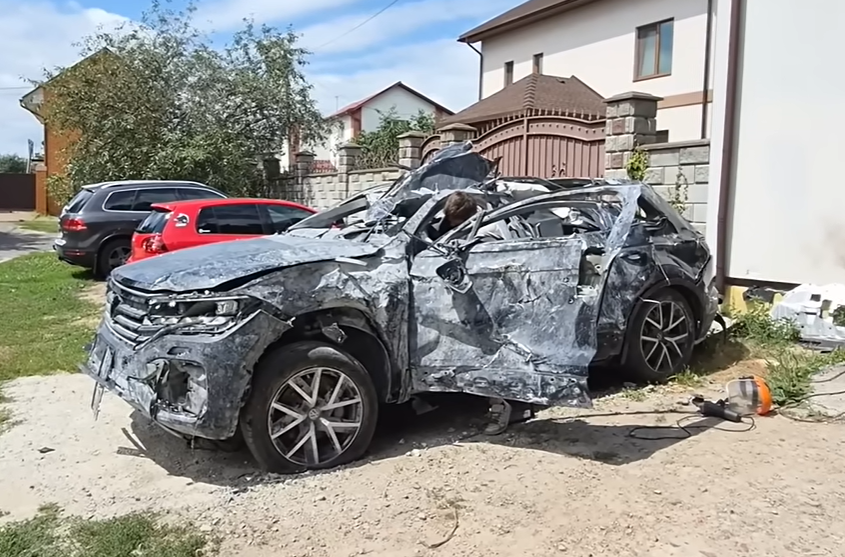Automobil preživeo udar balističke rakete