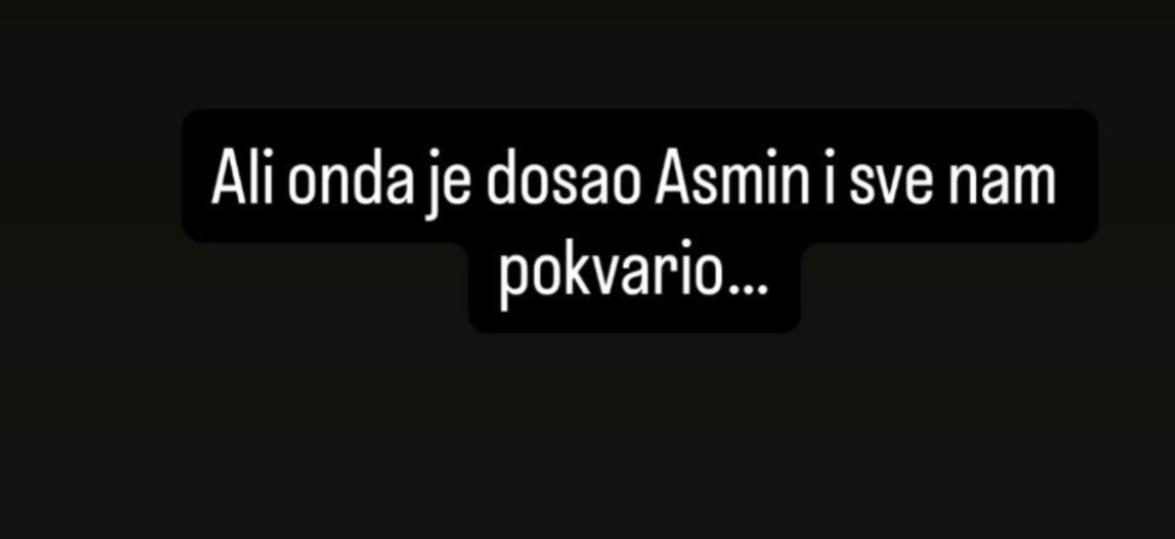 POZNATA STARLETA OBJAVILA VRELU FOTKU NA KOJOJ SE LJUBI SA STANIJOM! Njih dve u zanosu strasti, pa javno poručila: "Asmin nam je sve pokvario" (FOTO)