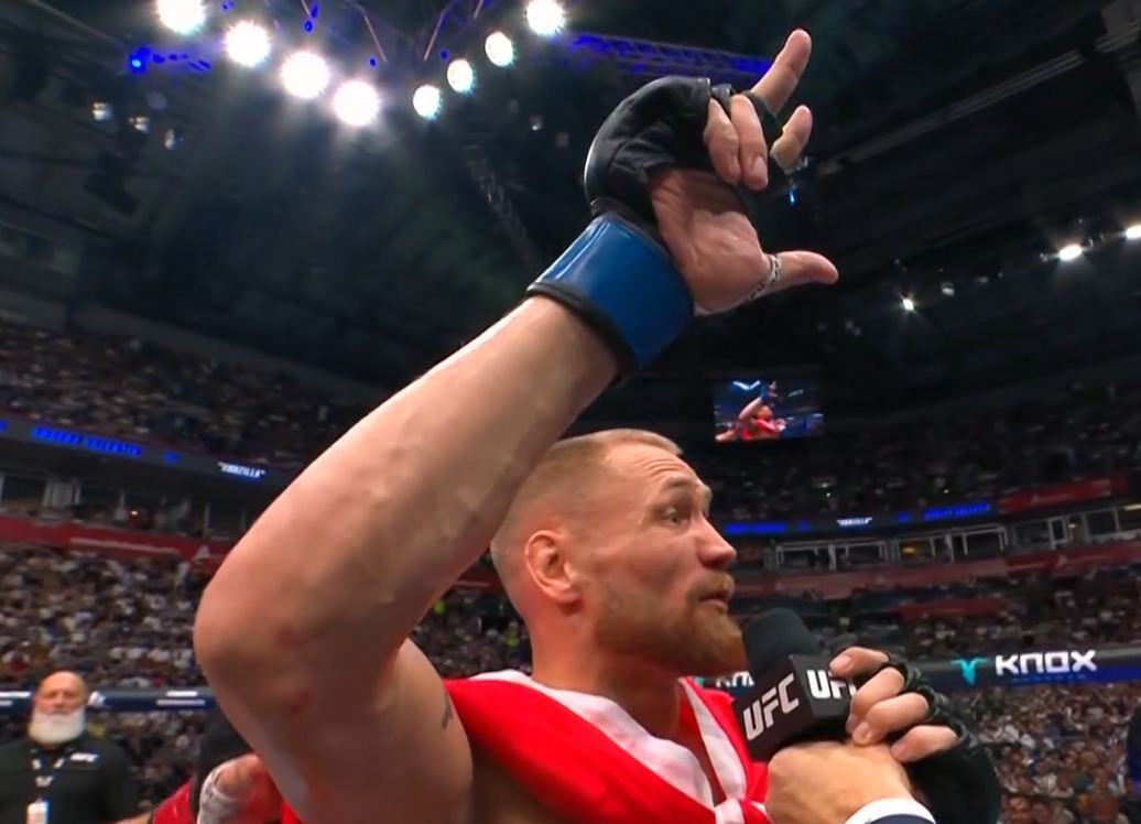 UFC, Duško Todorović, Robert Valentin