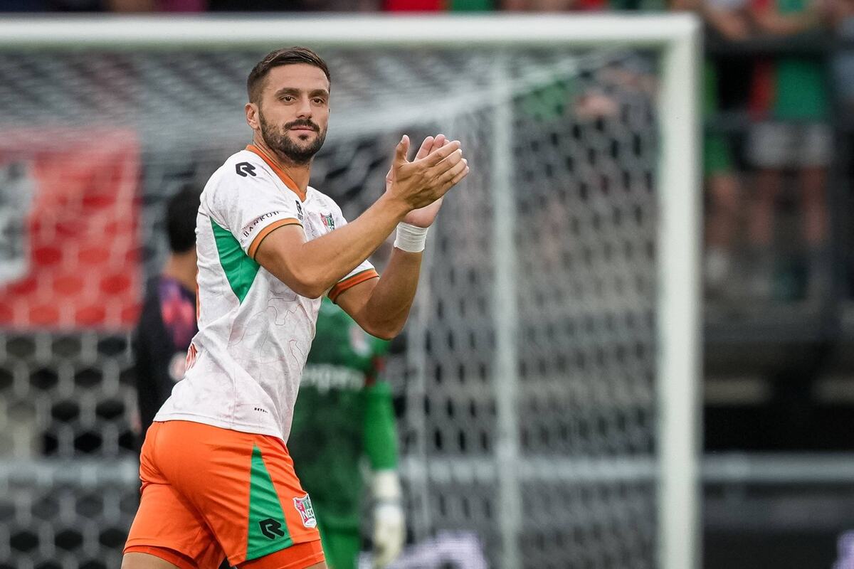 Dušan Tadić u dresu NEC-a