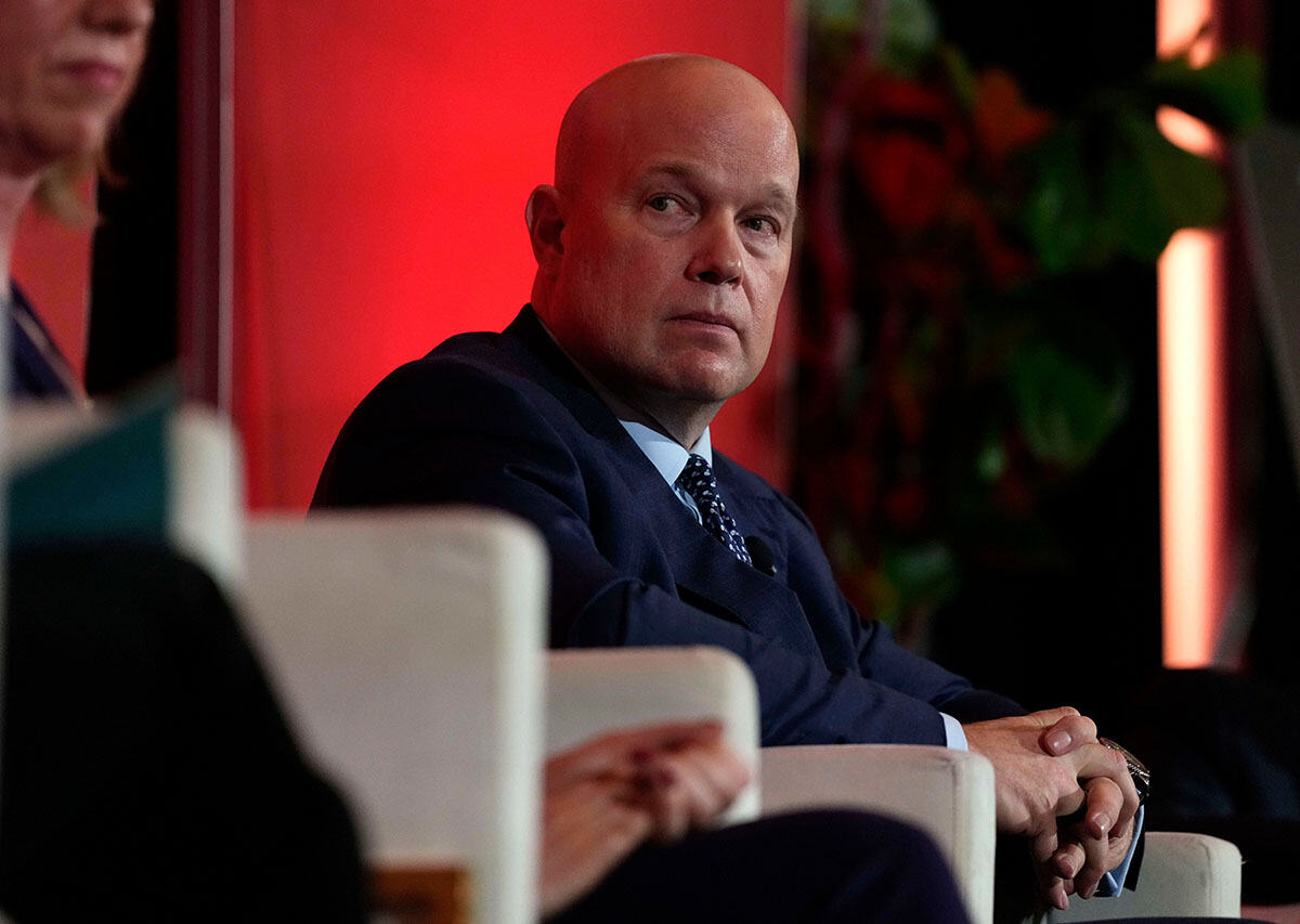 Metju Vitaker Matthew Whitaker   (2).jpg