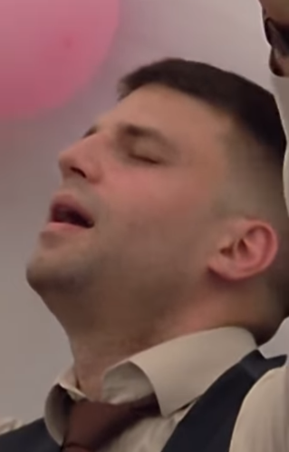 Mladoženja sa viralne svadbe je unuk legendarnog pevača