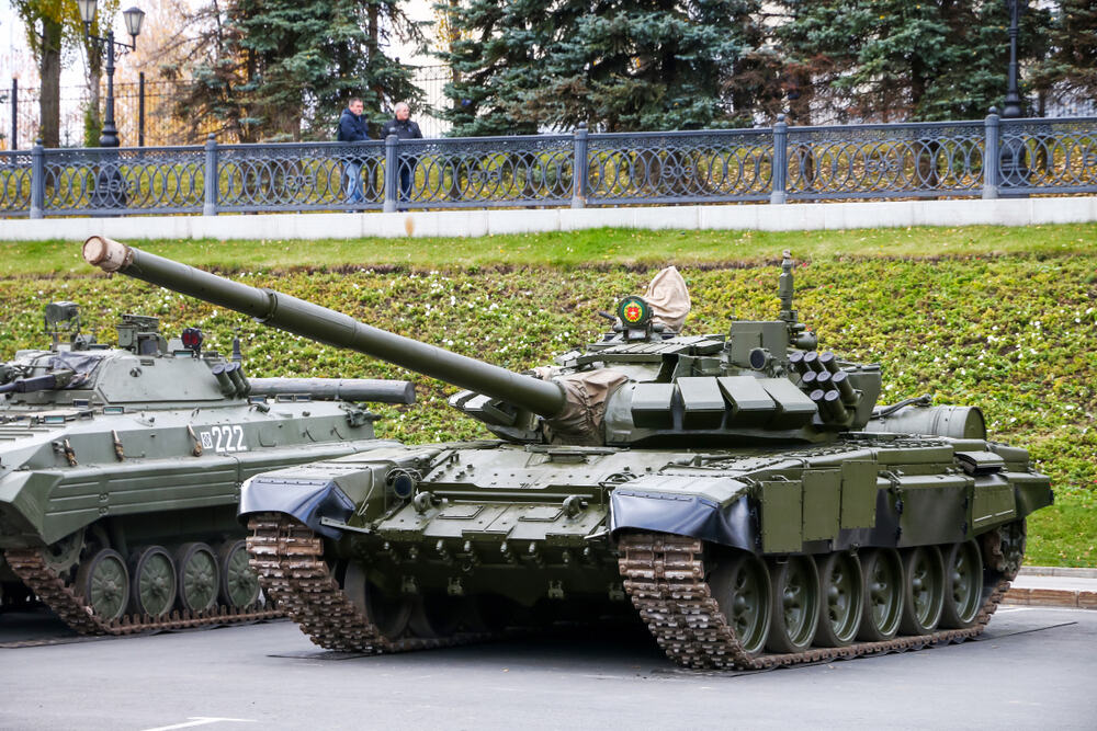 T-72 Main Battle Tank (3).jpg