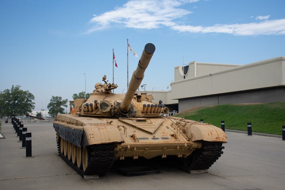 T-72 Main Battle Tank (2).jpg