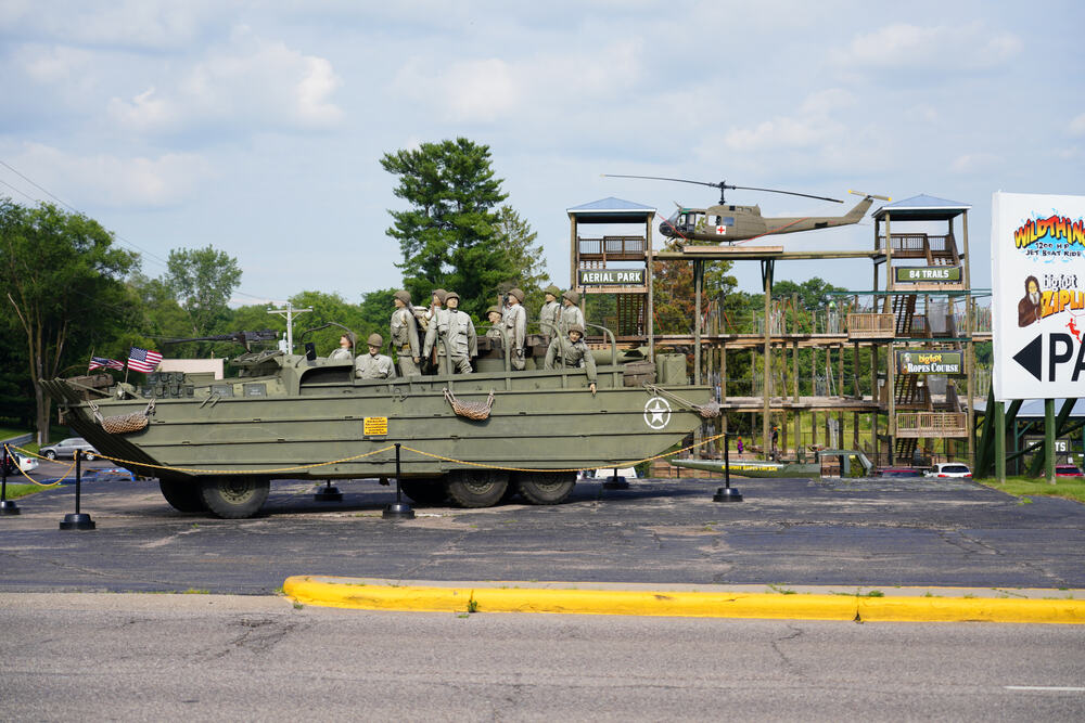 GMC DUKW (1).jpg