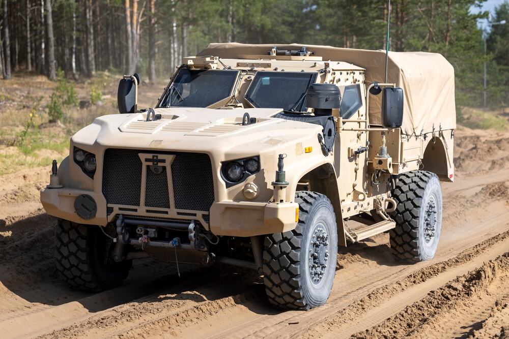 Oshkosh L-ATV (1).jpg
